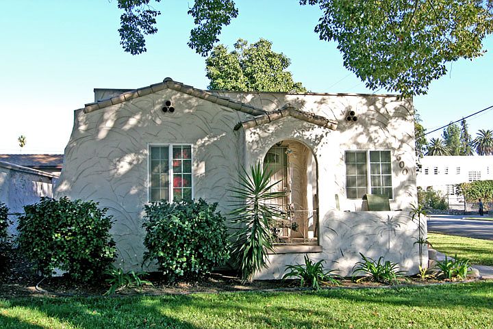 600 N White Ave, Pomona, CA 91768 | Zillow - 2118 N White Ave Pomona Ca 91768