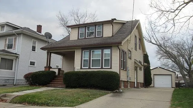 306 Sayers Ave photo 1