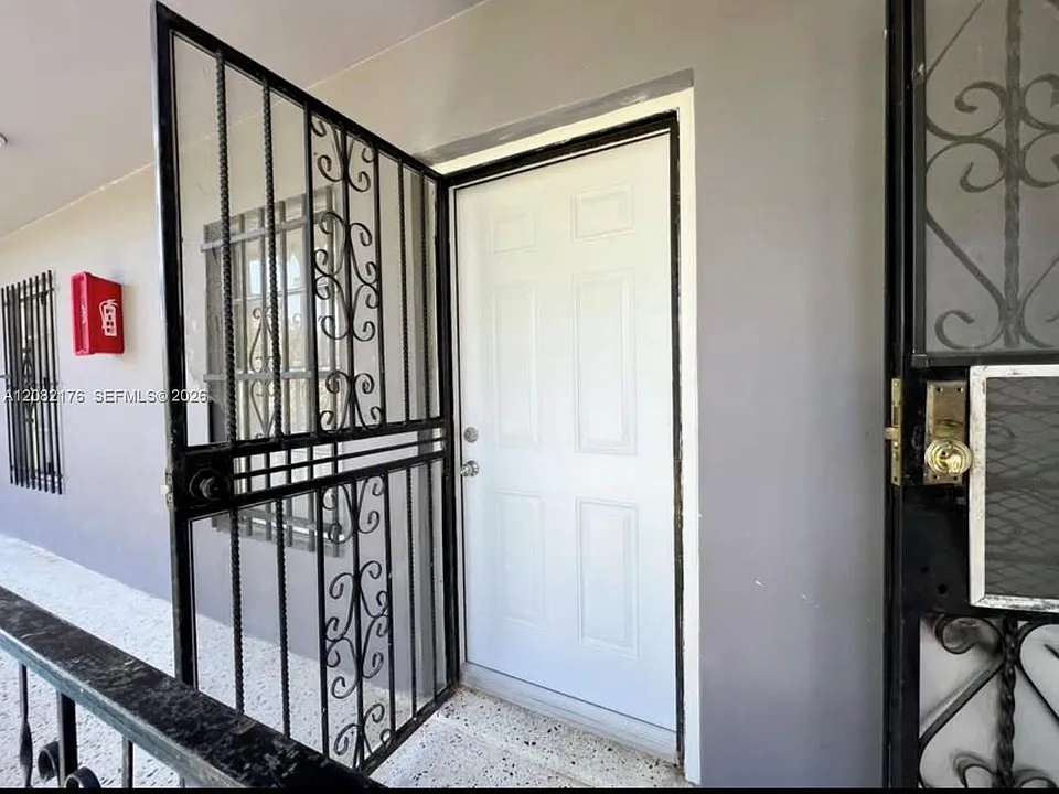 752 NW 4th St #5