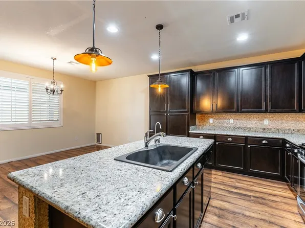 7741 Donner Peak St, Las Vegas, NV 89166