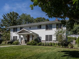 35 Ridgecroft Rd, Bronxville, NY 10708