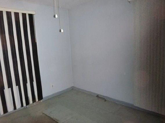 5th image of 26870 Mallard Ave