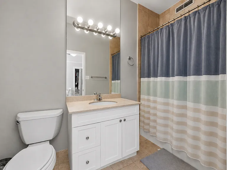 954 W Cuyler Ave #1E — Photo 14
