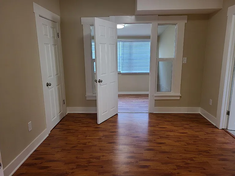 1421 Rock Glen Ave — Photo 10