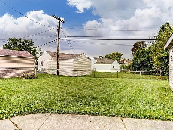 5th image of 727 Eastmoor Dr