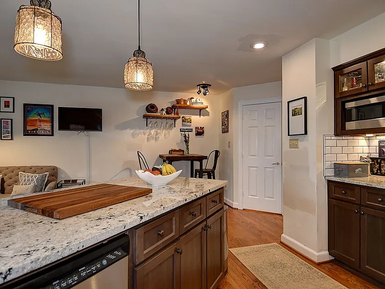 1301 Llewellyn Ave — Photo 12
