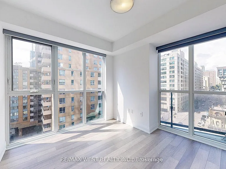 77 Mutual St #708 — Photo 13