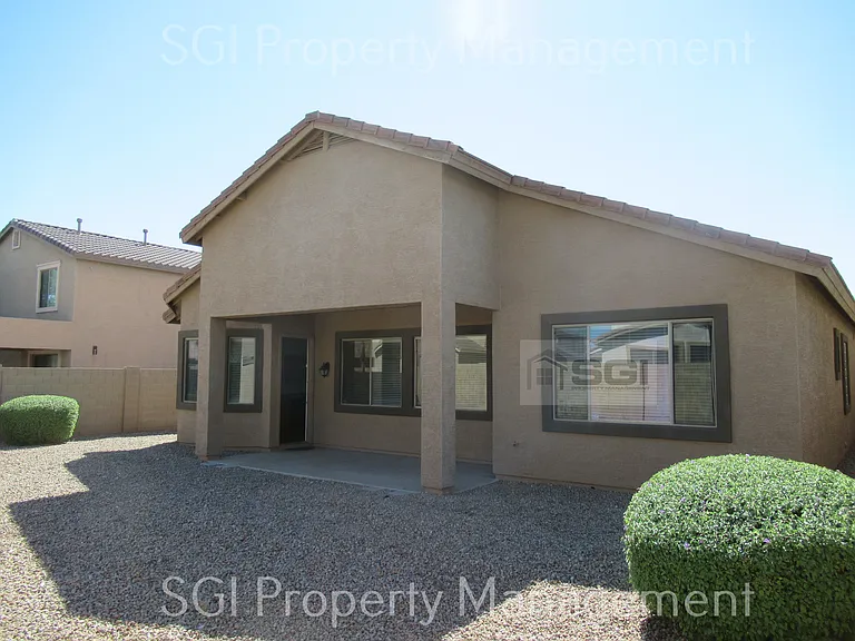 8860 W Frier Dr — Photo 15