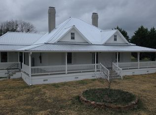 609 Mount Hebron Rd, Hartwell, GA 30643