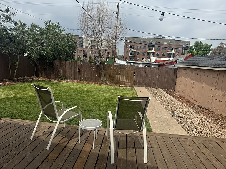 213 Perry St — Photo 18