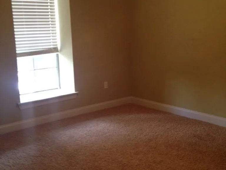 1290 Park Blvd #220-222 — Photo 2