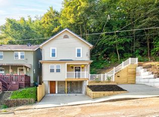 709 Wayne Ave, Ellwood City, PA 16117