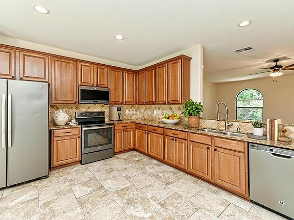5th image of 15208 Bowling Ln