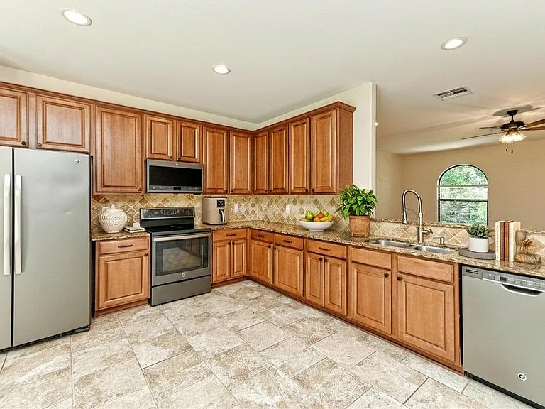 15208 Bowling Ln — Photo 5