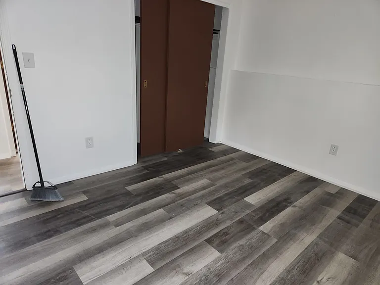 280 Hyatt Ave — Photo 5