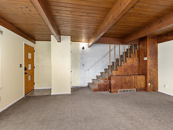 5th image of 841 Houseman Ave NE