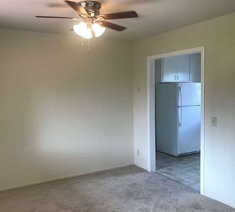 5th image of 830 Fremont St APT 4