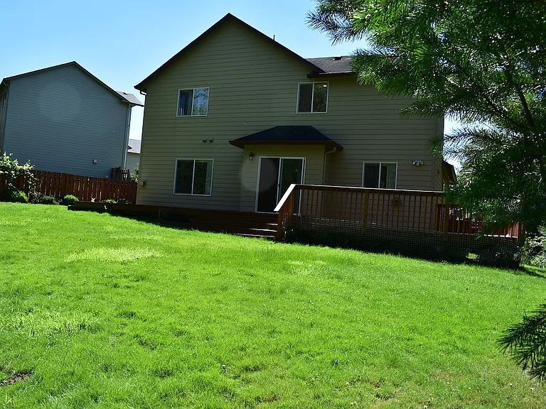 1834 NW Poplar Ct — Photo 13