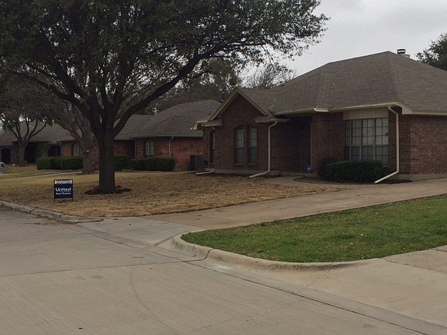 2nd image of 2674 Village Green Dr