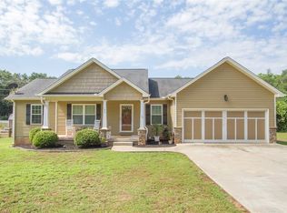103 Summer Breeze Ct, Townville, SC 29689