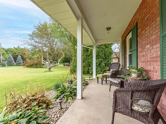 3rd image of 7888 N Gleneagle Dr