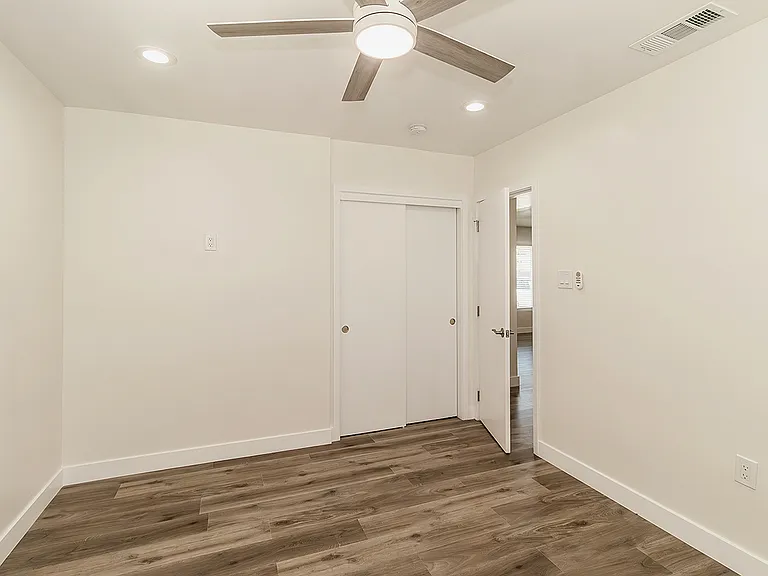 1025 Ventura St #1025 — Photo 16
