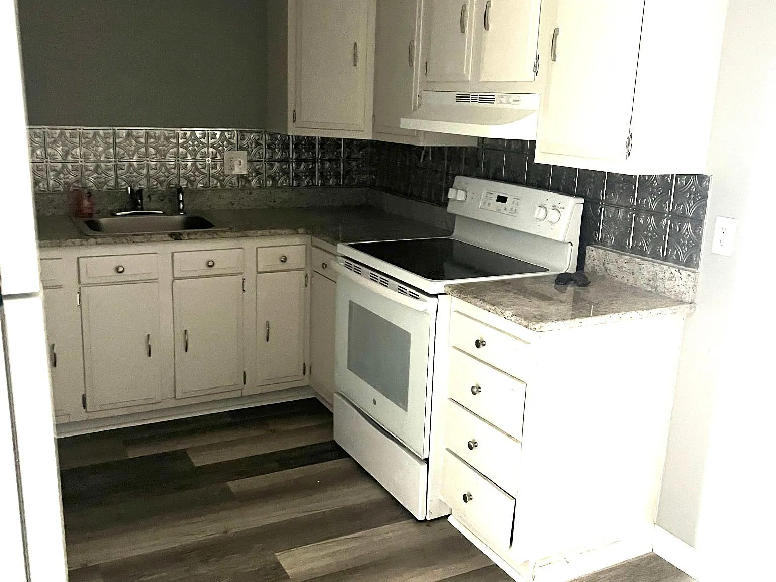1 bed, 600 sqft, $1,200 — Photo 4