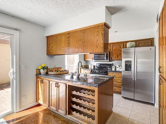 4th image of 2248 Baywater Ln