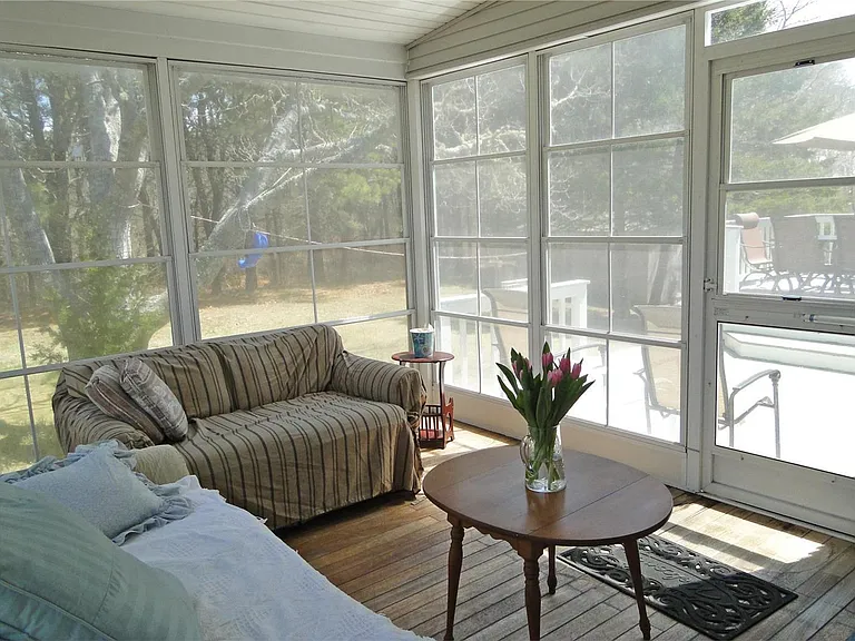 32 Niagara Ln — Photo 13