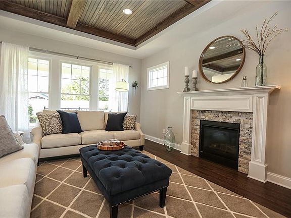 3rd image of 1 Coghlan Ln #1