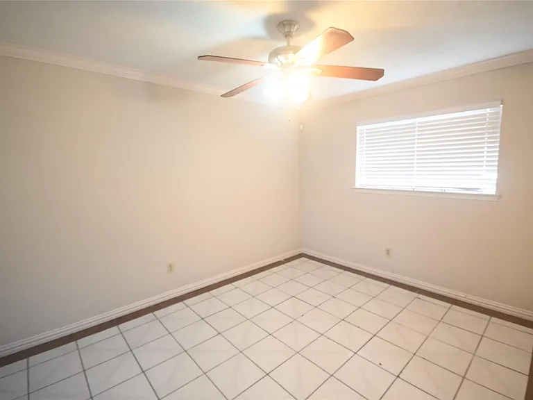 8314 La Roche Ln — Photo 7