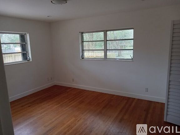 2nd image of 5511 Woodland Ln