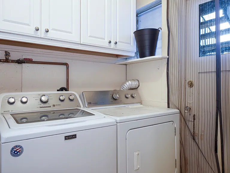 In-Unit Laundry