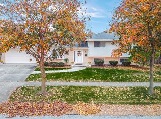 237 Welter Dr, Wood Dale, IL 60191