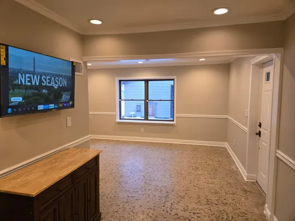 135 Linden Ave Floor 1, Elmwood Park, NJ 07407