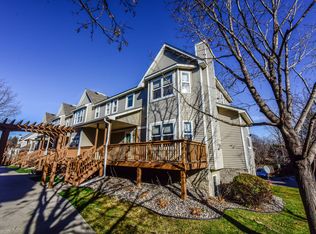 15 River Bend Pl, Chaska, MN 55318