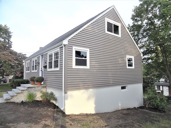 5th image of 48 Seminole Ave