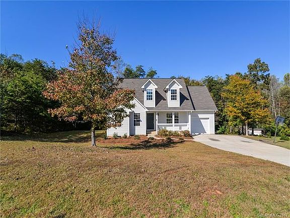 2nd image of 162 Winding Cedar Dr