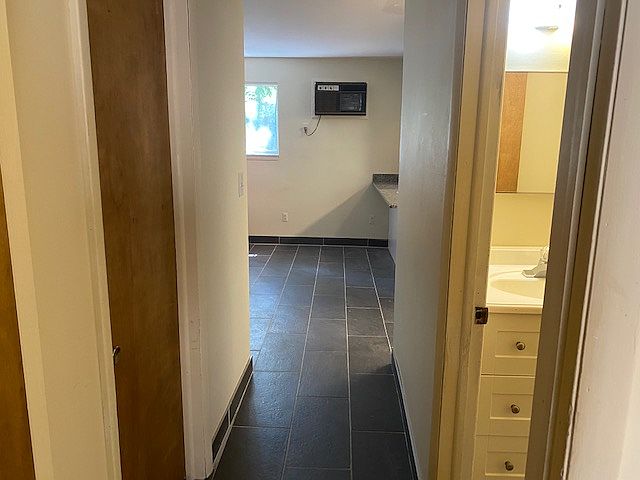 1st image of 829 Brown St APT 2