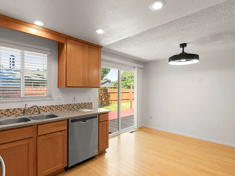 4587 SE Mason Ln — Photo 6
