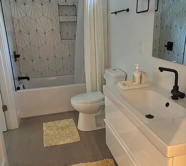1153 S Randolph St — Photo 16