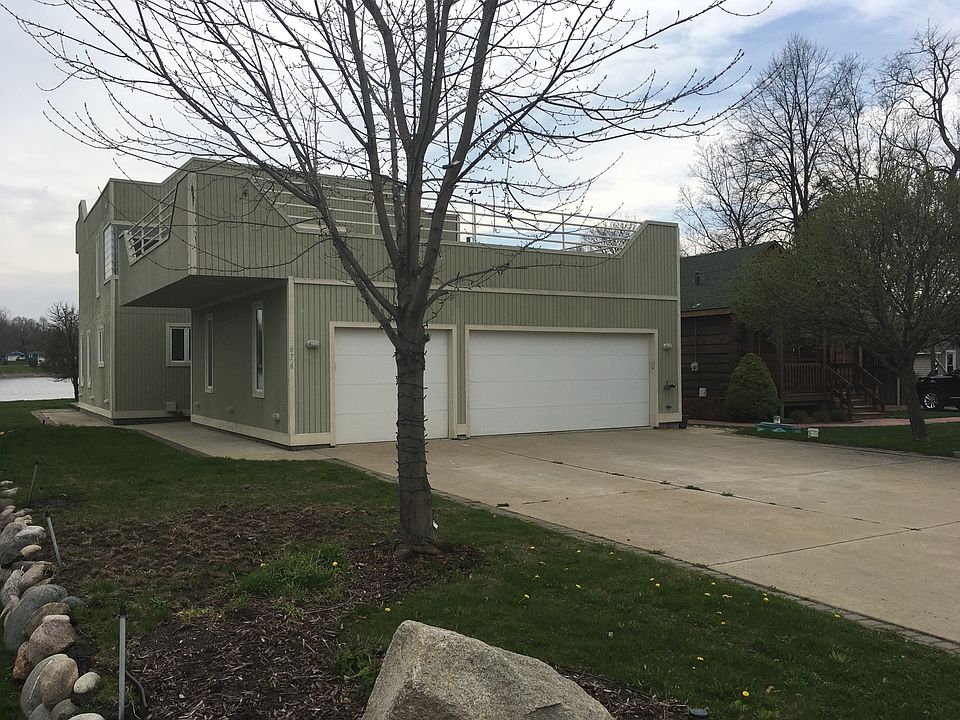 1st image of 676 Maloney Ave