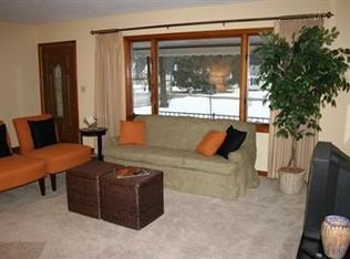 1017 N Pasadena Ave, Elyria, OH 44035