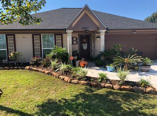 2817 Oxford Dr, Port Arthur, TX 77642