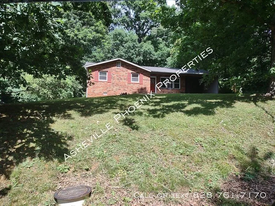 3 bed, $1,600 — Photo 2