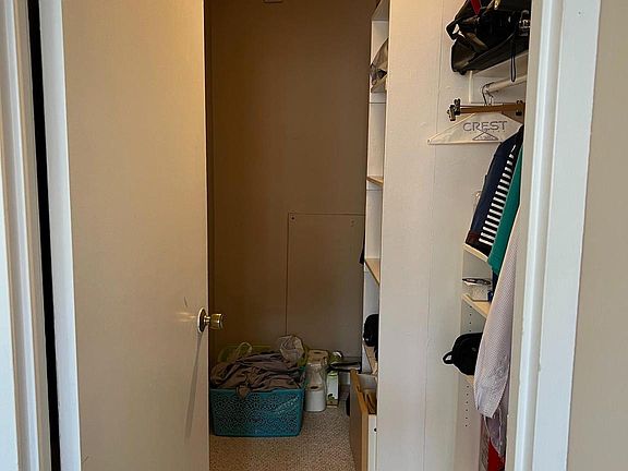 2nd image of 1011 Arlington Blvd APT 646