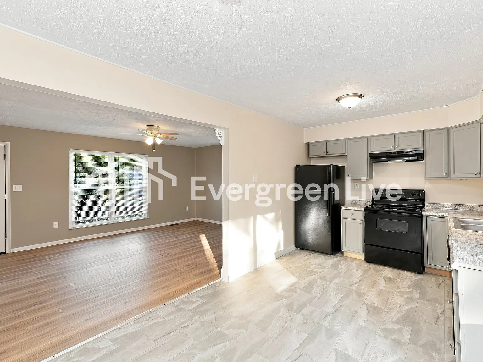 3 bed, 1.0 bath, 1075 sqft, $1,645 — Photo 4