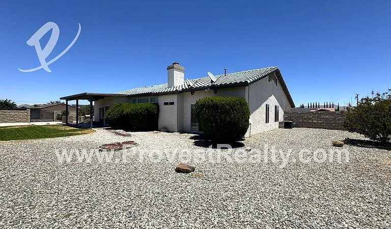 13858 Rincon Rd — Photo 25