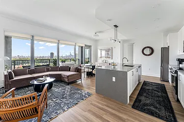 8601 Bergenline Avenue, #504