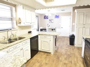 2556 Sharondale Dr, Clovis, NM 88101